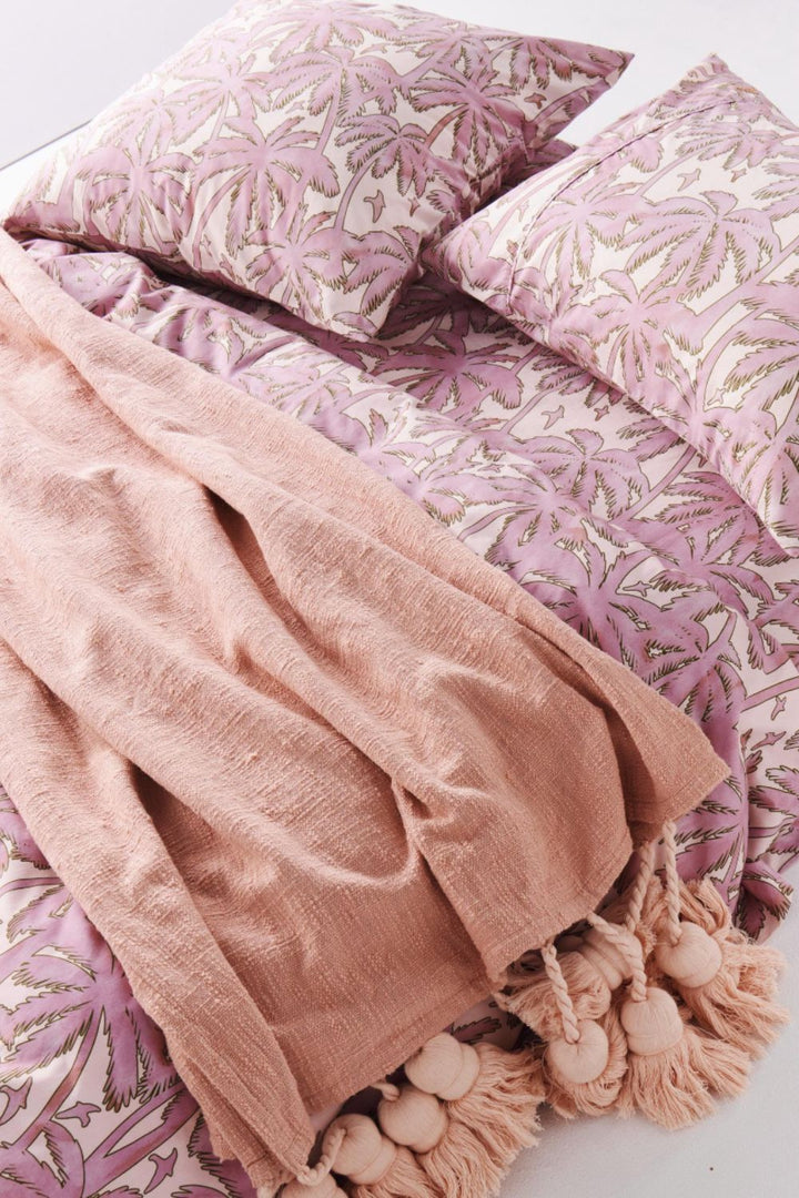 Dusty Pink Tassel Throw One Size