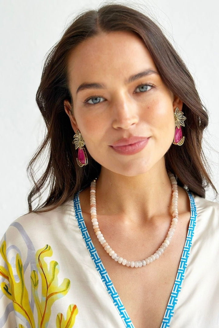 CREAM AND BROWN GEM NECKLACE