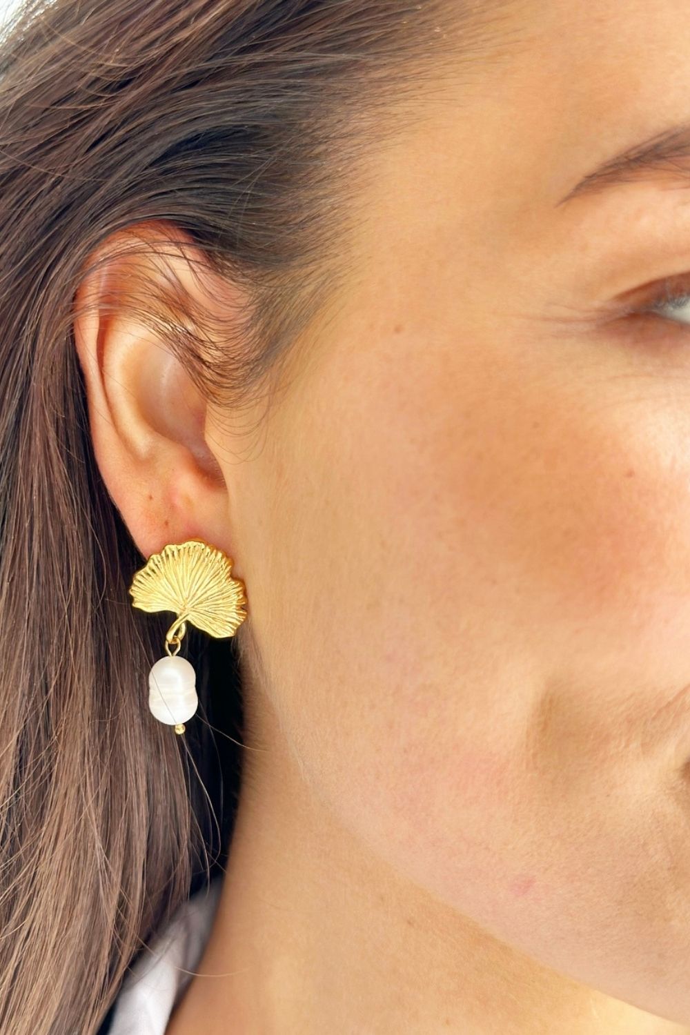 LEAF & PEARL EARRINGS