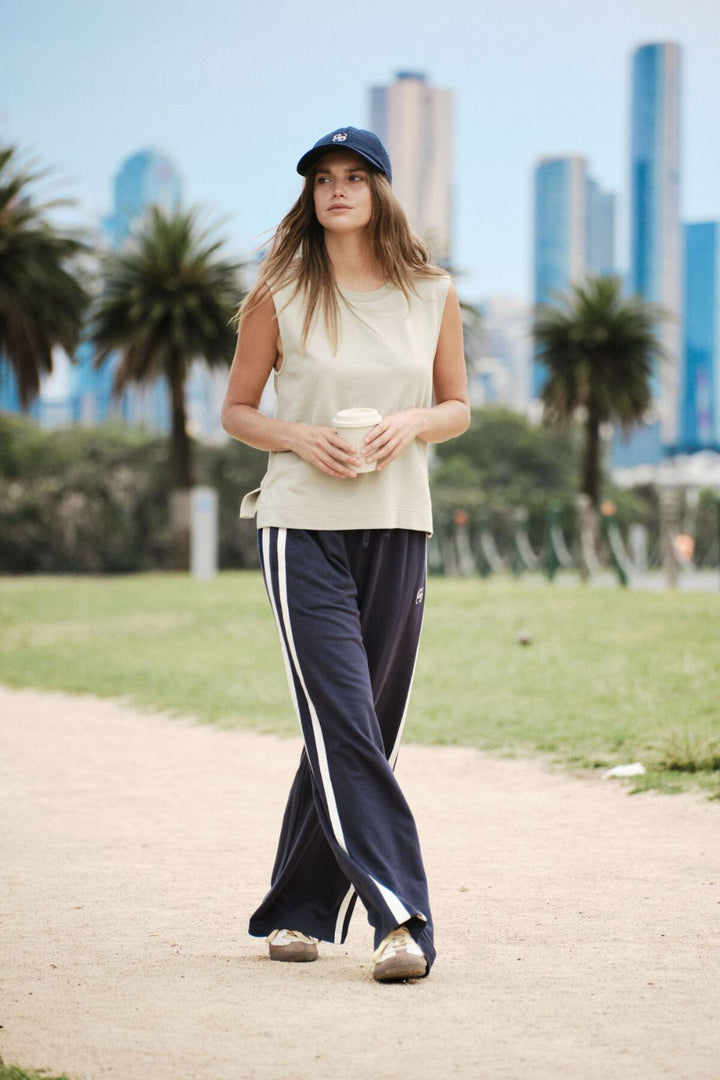 Wide Leg Terry Trackpant - Navy