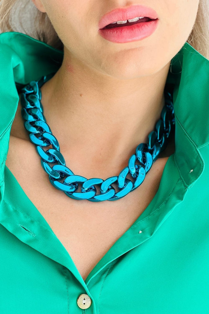 the MET CHAIN NECKLACE - Metallic Blue